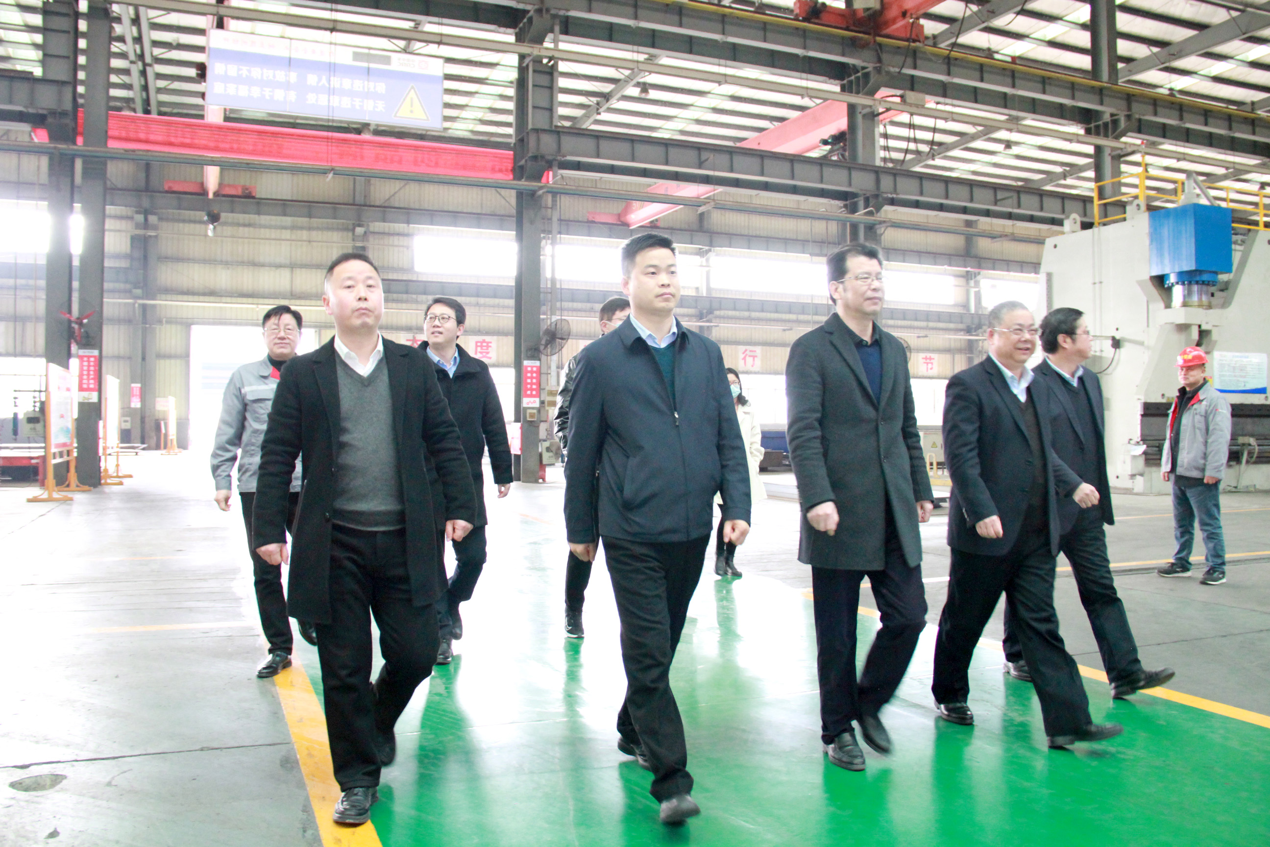 政府牽紅線，產(chǎn)學(xué)研融合--武漢科技大學(xué)夏緒輝專家團(tuán)隊(duì)一行